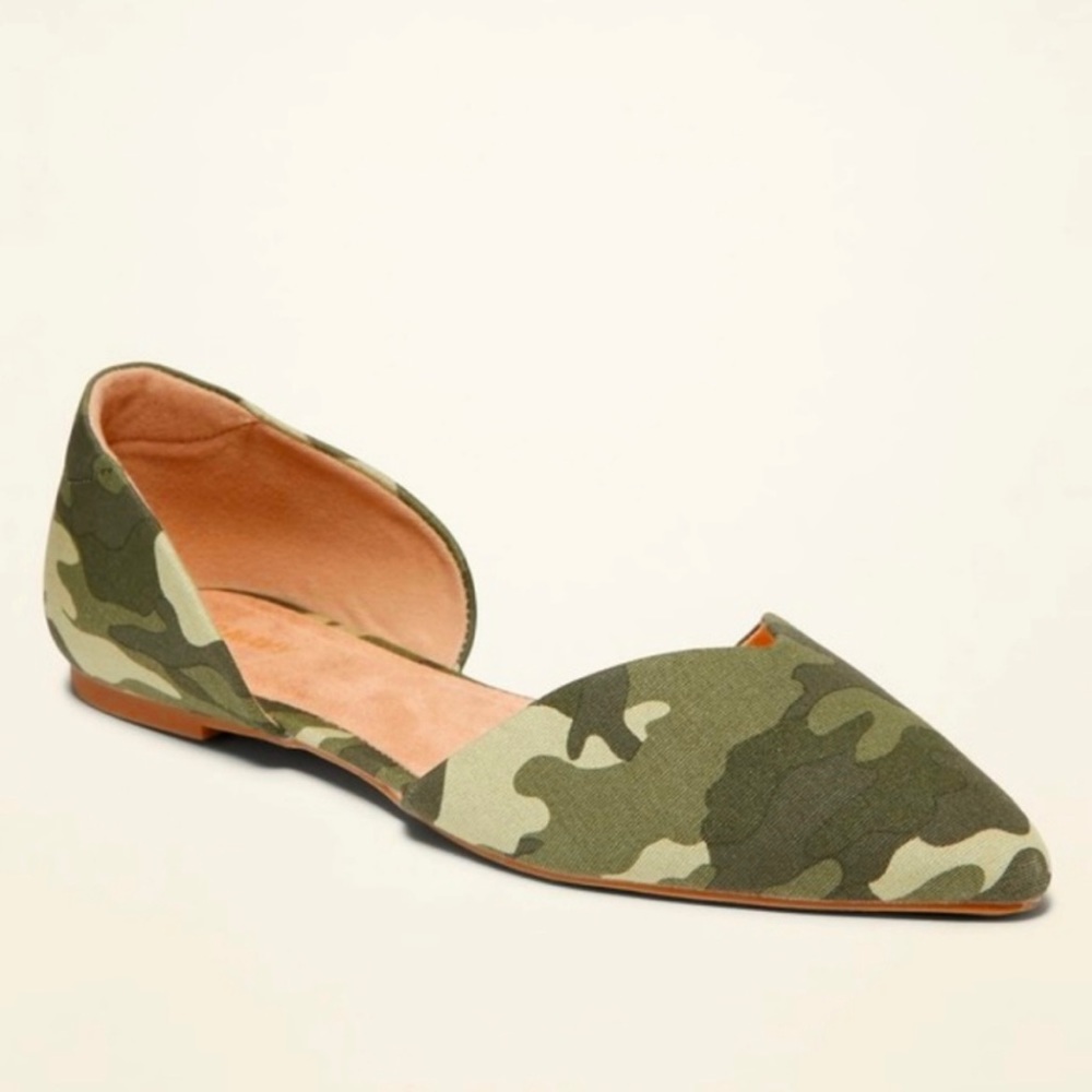 💖 BOGO FOR A $1 SALE Old Navy D'orsay Camo Ballet Flats